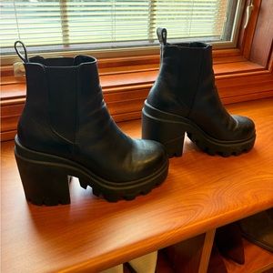 Steve Madden Women’s Roxie Fashion Boot